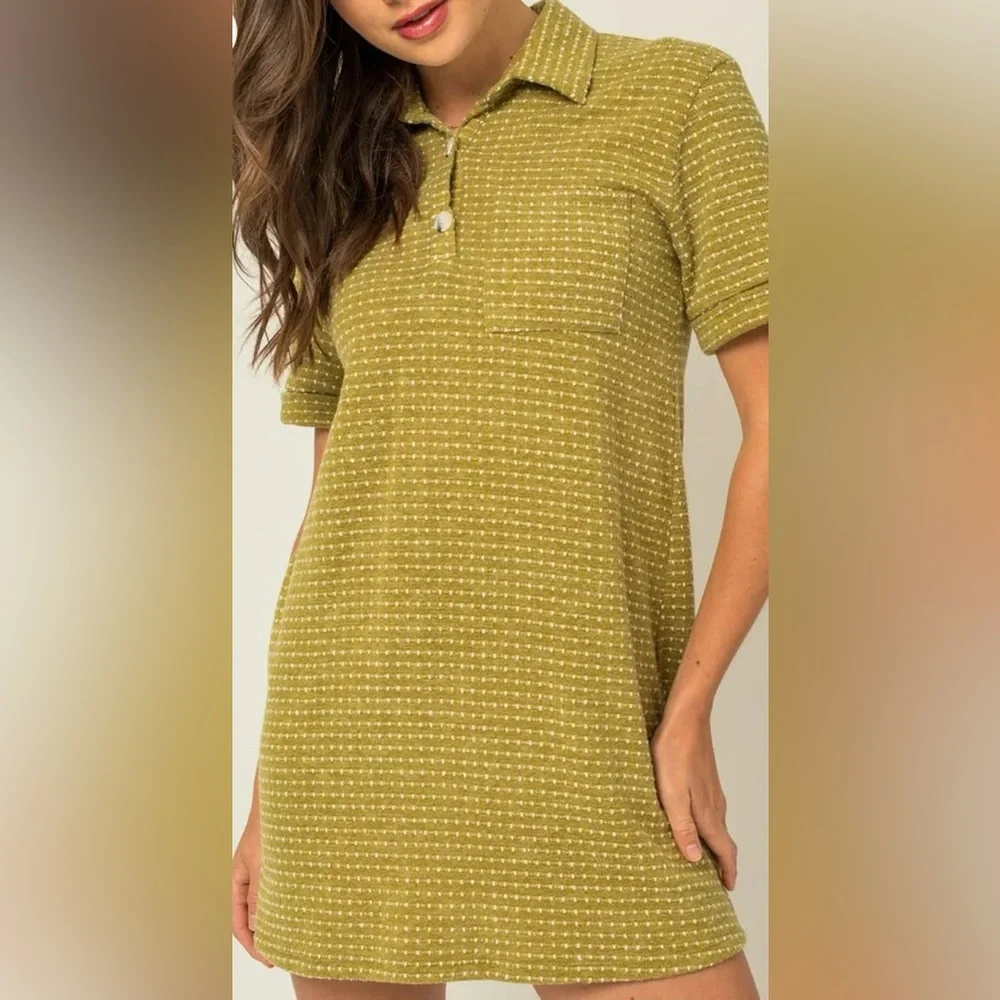 GILLI
Mini Dress Short Sleeve Collar Button Down Knit in Green/Ivory - Picture 2 of 7